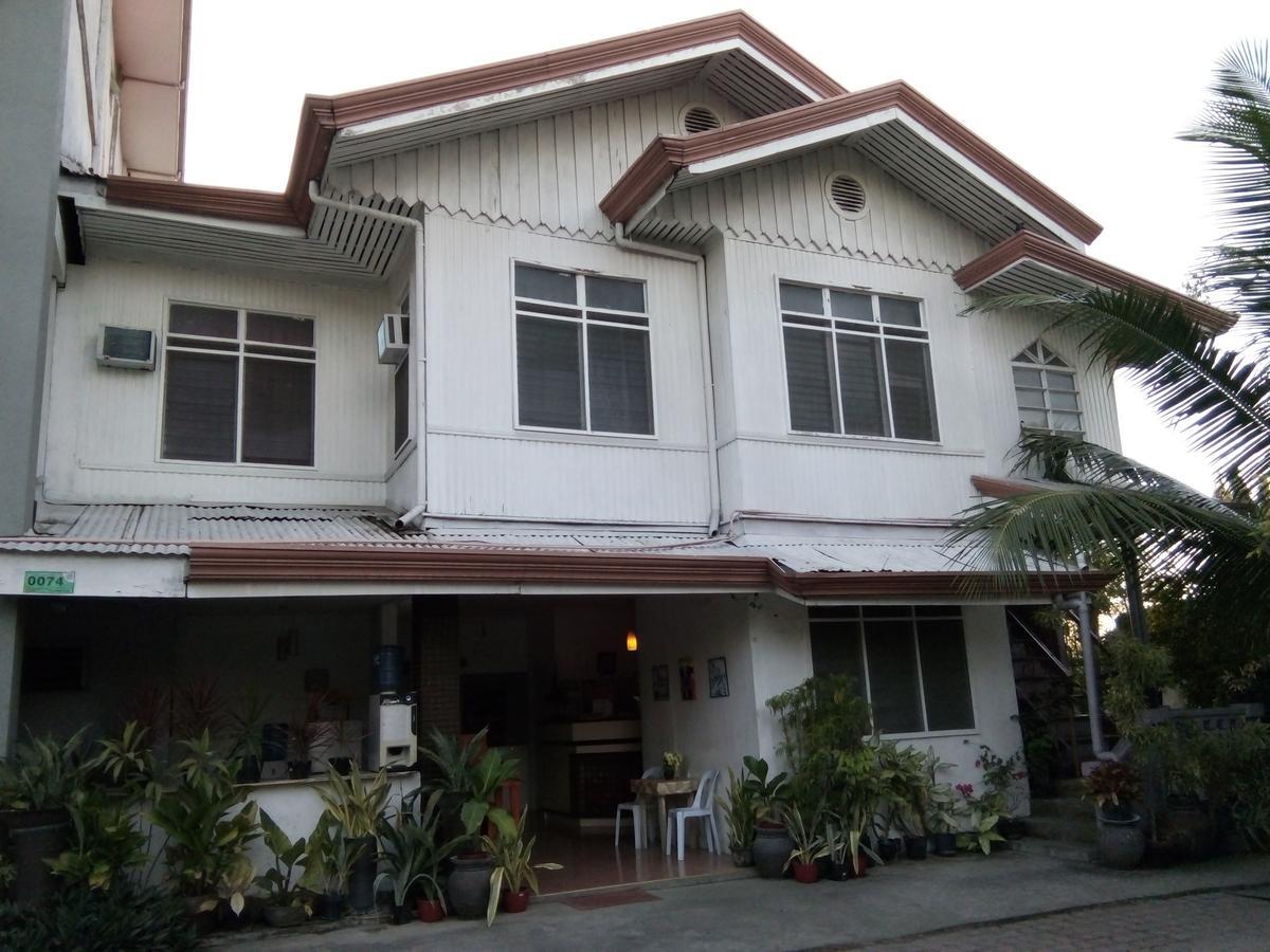 Newport Oak Pension Inn Tagbilaran City Exterior photo