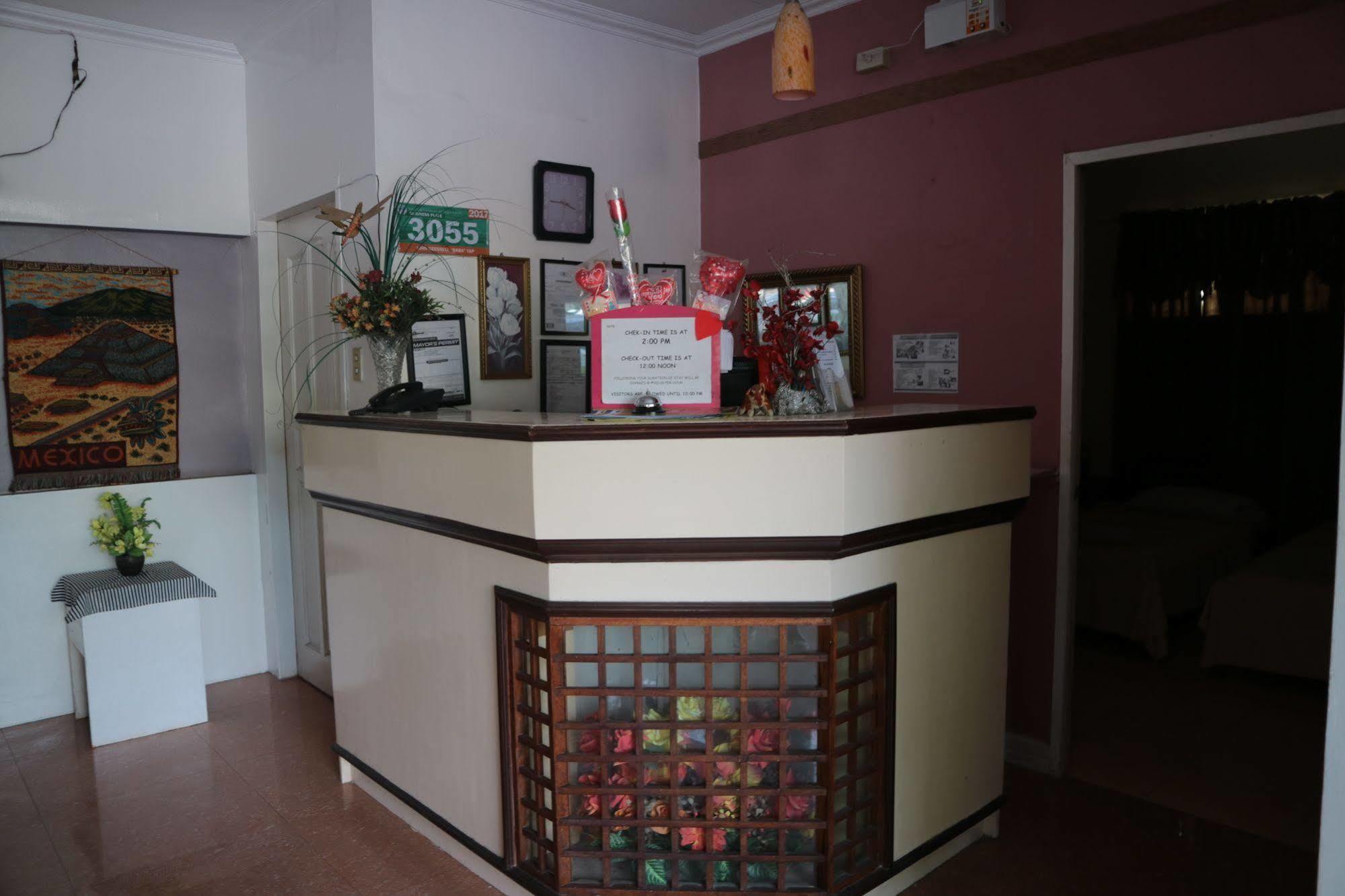 Newport Oak Pension Inn Tagbilaran City Exterior photo
